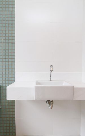 Apartamento à venda com 135m², 4 quartos e 3 vagasBanheiro da Suíte 2