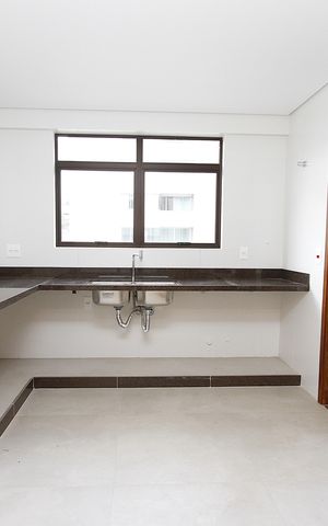Apartamento à venda com 135m², 4 quartos e 3 vagasCozinha