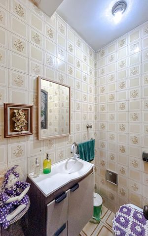 Casa à venda com 170m², 3 quartos e 2 vagasLavabo