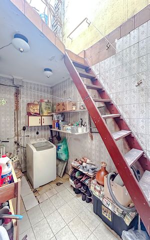 Casa à venda com 170m², 3 quartos e 2 vagasÁrea de Serviço