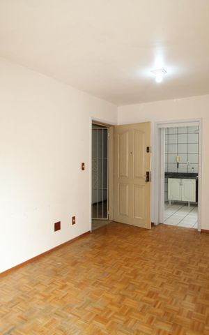 Apartamento à venda com 80m², 2 quartos e sem vagaSala