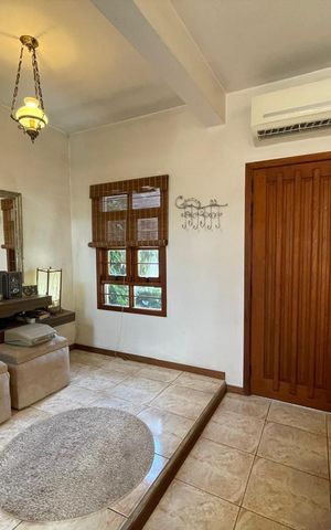 Casa à venda com 235m², 3 quartos e 2 vagas