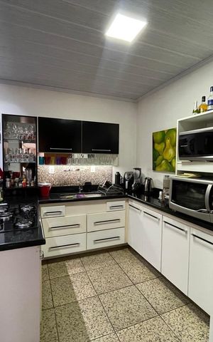 Casa à venda com 235m², 3 quartos e 2 vagas