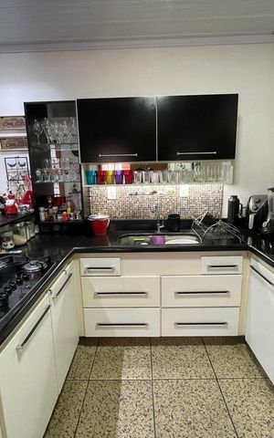 Casa à venda com 235m², 3 quartos e 2 vagas