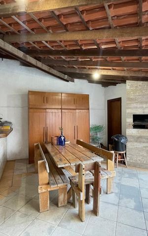 Casa à venda com 235m², 3 quartos e 2 vagas