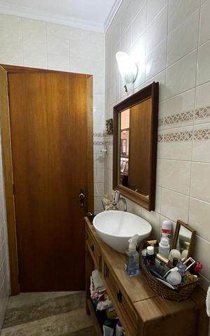Casa à venda com 235m², 3 quartos e 2 vagas