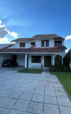 Casa à venda com 235m², 3 quartos e 2 vagas