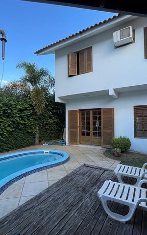 Casa à venda com 235m², 3 quartos e 2 vagas