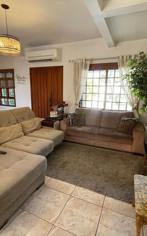 Casa à venda com 235m², 3 quartos e 2 vagas