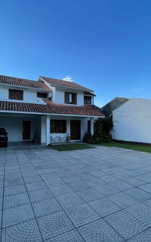 Casa à venda com 235m², 3 quartos e 2 vagas