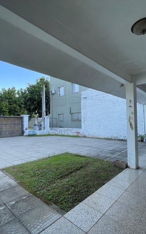 Casa à venda com 235m², 3 quartos e 2 vagas