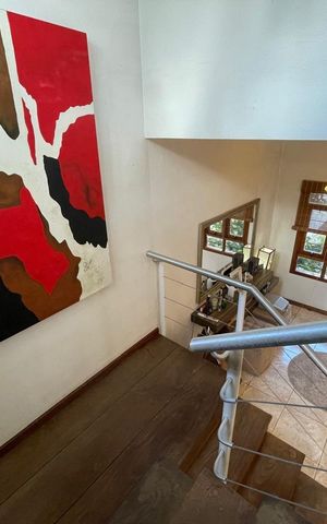 Casa à venda com 235m², 3 quartos e 2 vagas