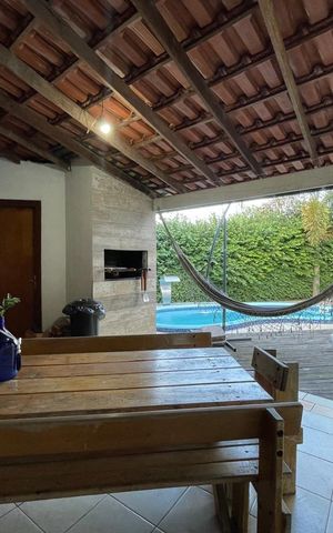 Casa à venda com 235m², 3 quartos e 2 vagas