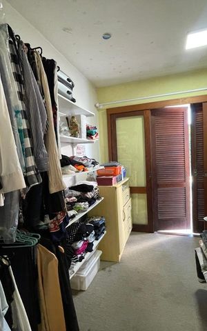 Casa à venda com 235m², 3 quartos e 2 vagas