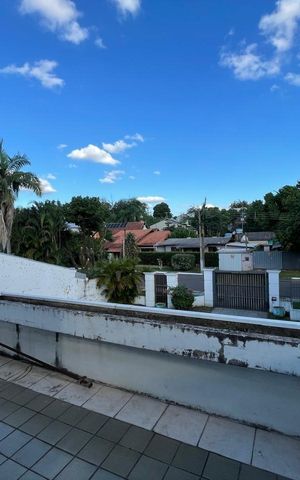 Casa à venda com 235m², 3 quartos e 2 vagas