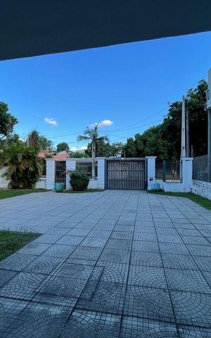 Casa à venda com 235m², 3 quartos e 2 vagas