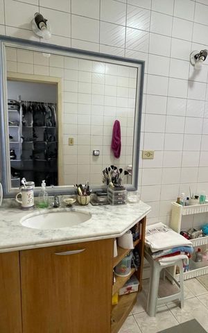 Casa à venda com 235m², 3 quartos e 2 vagas