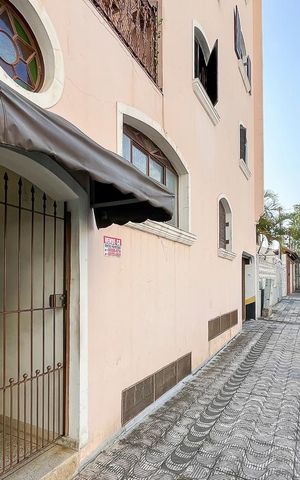 Apartamento à venda com 69m², 2 quartos e 1 vagaFachada + plaquinha