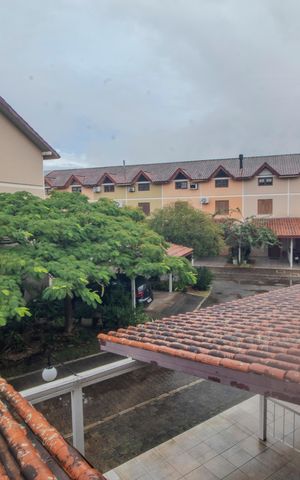 Casa de condomínio à venda com 100m², 3 quartos e 1 vaga Casa de condomínio à venda com 100m², 3 quartos e 1 vagaVista