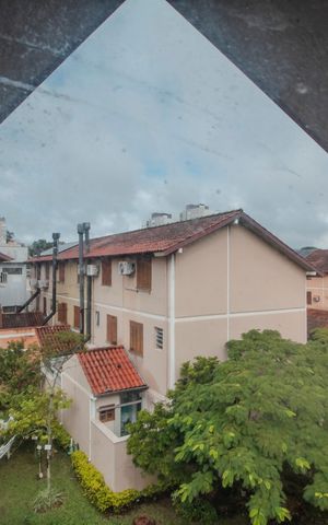 Casa de condomínio à venda com 100m², 3 quartos e 1 vaga Casa de condomínio à venda com 100m², 3 quartos e 1 vagaVista