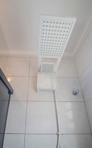 Casa de condomínio à venda com 100m², 3 quartos e 1 vaga Casa de condomínio à venda com 100m², 3 quartos e 1 vagaBanheiro