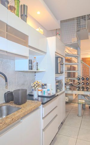 Casa de condomínio à venda com 100m², 3 quartos e 1 vaga Casa de condomínio à venda com 100m², 3 quartos e 1 vagaCozinha