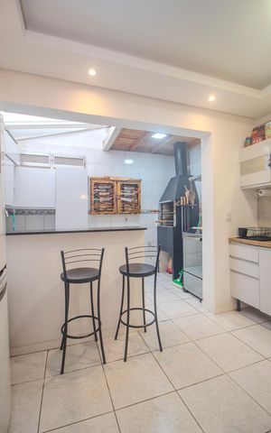 Casa de condomínio à venda com 100m², 3 quartos e 1 vaga Casa de condomínio à venda com 100m², 3 quartos e 1 vagaCozinha