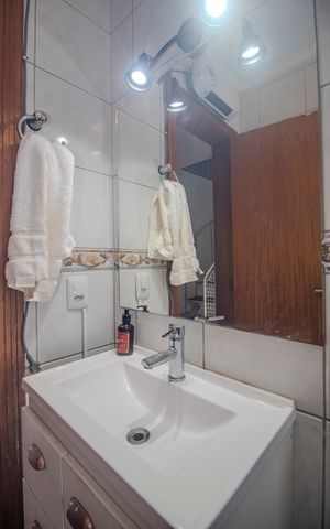 Casa de condomínio à venda com 100m², 3 quartos e 1 vaga Casa de condomínio à venda com 100m², 3 quartos e 1 vagaBanheiro