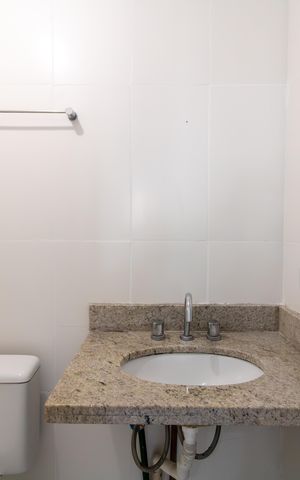Apartamento à venda com 58m², 2 quartos e 1 vaga Apartamento à venda com 58m², 2 quartos e 1 vagaBanheiro da Suíte