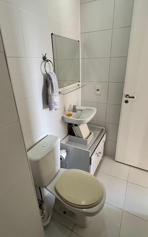 Apartamento à venda com 52m², 2 quartos e 1 vaga Apartamento à venda com 52m², 2 quartos e 1 vagaBanheiro 1