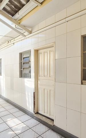 Casa à venda com 274m², 2 quartos e 3 vagas Casa à venda com 274m², 2 quartos e 3 vagascasa 2