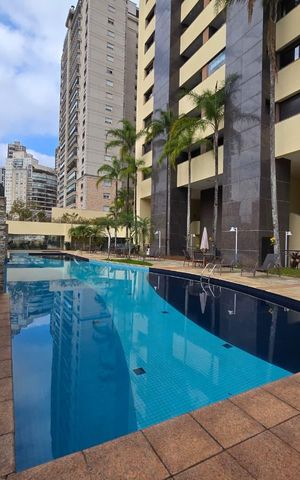 Apartamento à venda com 221m², 3 quartos e 4 vagasÁrea comum - Piscina