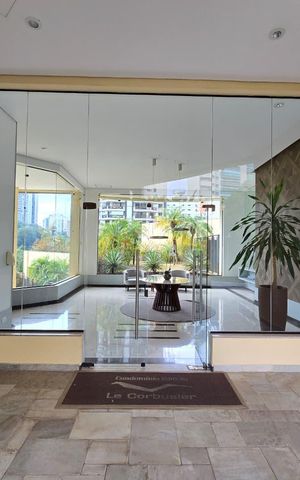 Apartamento à venda com 221m², 3 quartos e 4 vagasHall social