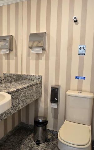 Apartamento à venda com 221m², 3 quartos e 4 vagasLavabo salão de festa 