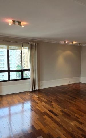 Apartamento à venda com 221m², 3 quartos e 4 vagasSala Tv 