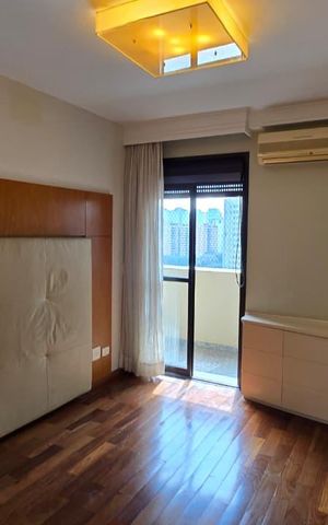 Apartamento à venda com 221m², 3 quartos e 4 vagasSuite 