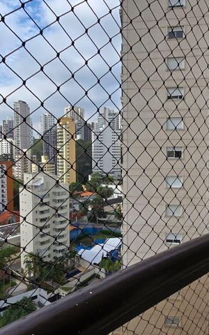 Apartamento à venda com 221m², 3 quartos e 4 vagasVista 