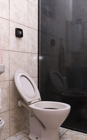 Casa à venda com 200m², 3 quartos e 3 vagasBanheiro 1