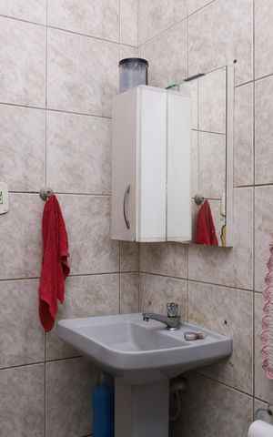 Casa à venda com 200m², 3 quartos e 3 vagasBanheiro 1