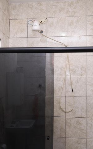 Casa à venda com 200m², 3 quartos e 3 vagasBanheiro 1
