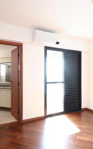 Apartamento para alugar com 237m², 3 quartos e 4 vagasSuíte