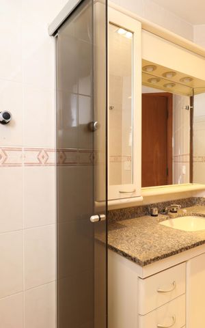 Apartamento para alugar com 237m², 3 quartos e 4 vagasBanheiro da Suíte