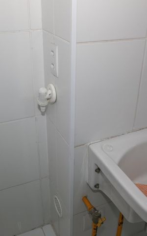 Apartamento à venda com 33m², 1 quarto e sem vaga Apartamento à venda com 33m², 1 quarto e sem vagaCozinha e Área de Serviço