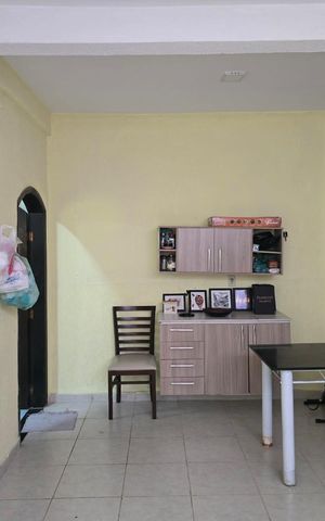 Casa para alugar com 350m², 4 quartos e 2 vagasFundos 