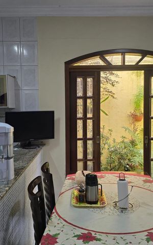 Casa para alugar com 350m², 4 quartos e 2 vagasCozinha 