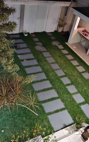 Casa à venda com 140m², 4 quartos e 4 vagas Casa à venda com 140m², 4 quartos e 4 vagasÁrea externa
