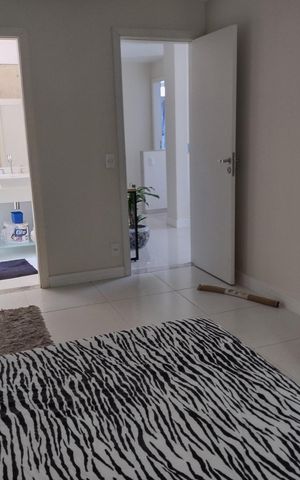 Casa à venda com 140m², 4 quartos e 4 vagas