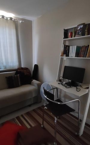 Casa à venda com 140m², 4 quartos e 4 vagas Casa à venda com 140m², 4 quartos e 4 vagasQuarto