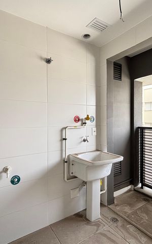 Apartamento à venda com 152m², 3 quartos e 2 vagas Apartamento à venda com 152m², 3 quartos e 2 vagasÁrea de Serviço
