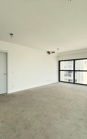 Apartamento à venda com 152m², 3 quartos e 2 vagas Apartamento à venda com 152m², 3 quartos e 2 vagasSala